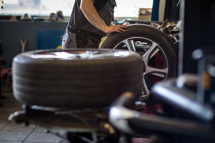 Hyundai inter Tire Change Toronto