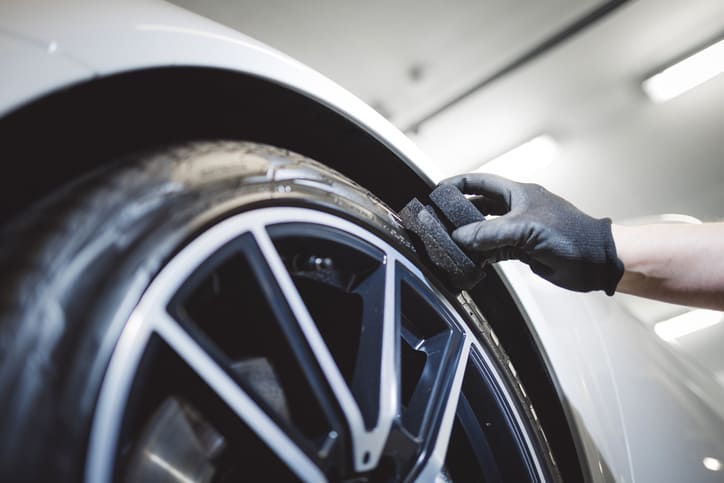 Mercedes Benz Tire Installation in Scarborough